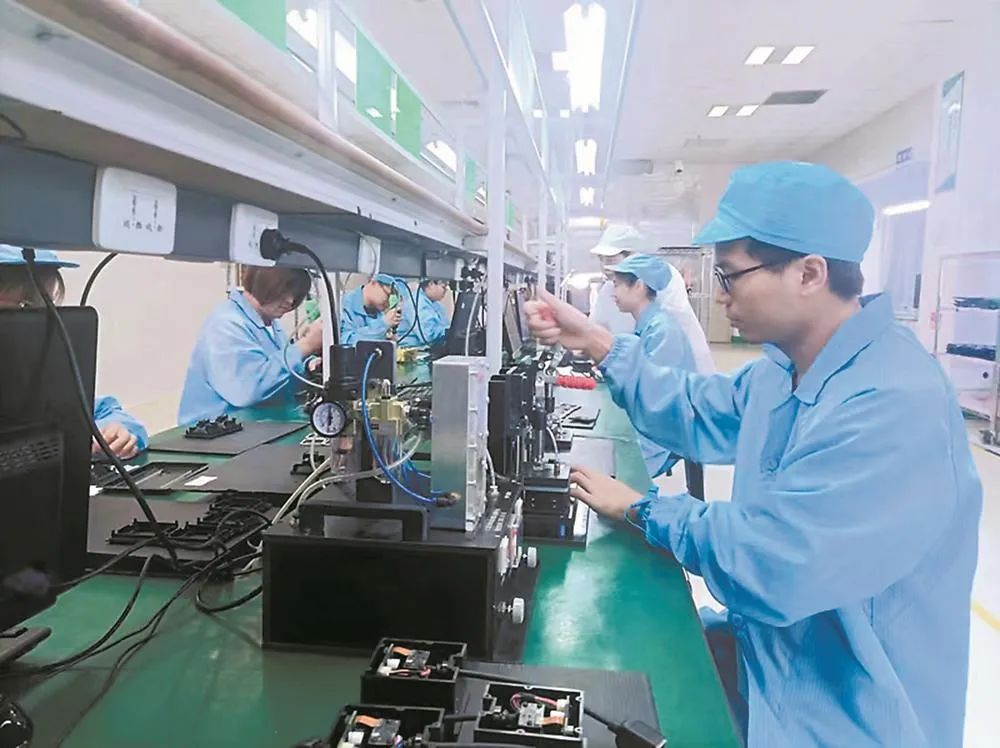 《福建日报》——Ezpay自动识别公司：“独步”信息识别领域 赋能工业智造